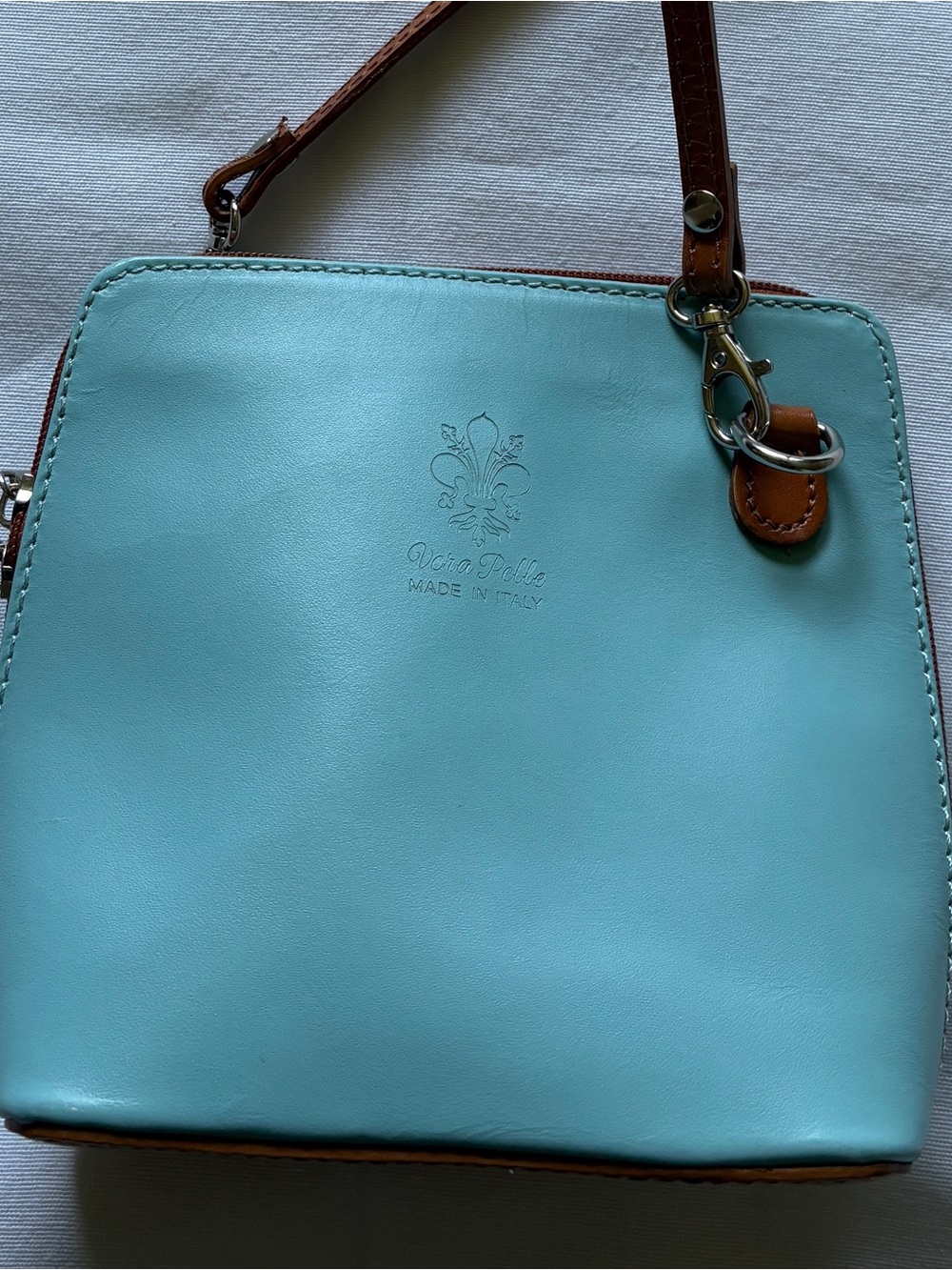 Vera Pelle Blue Leather Crossbody Bag with Brown Strap
